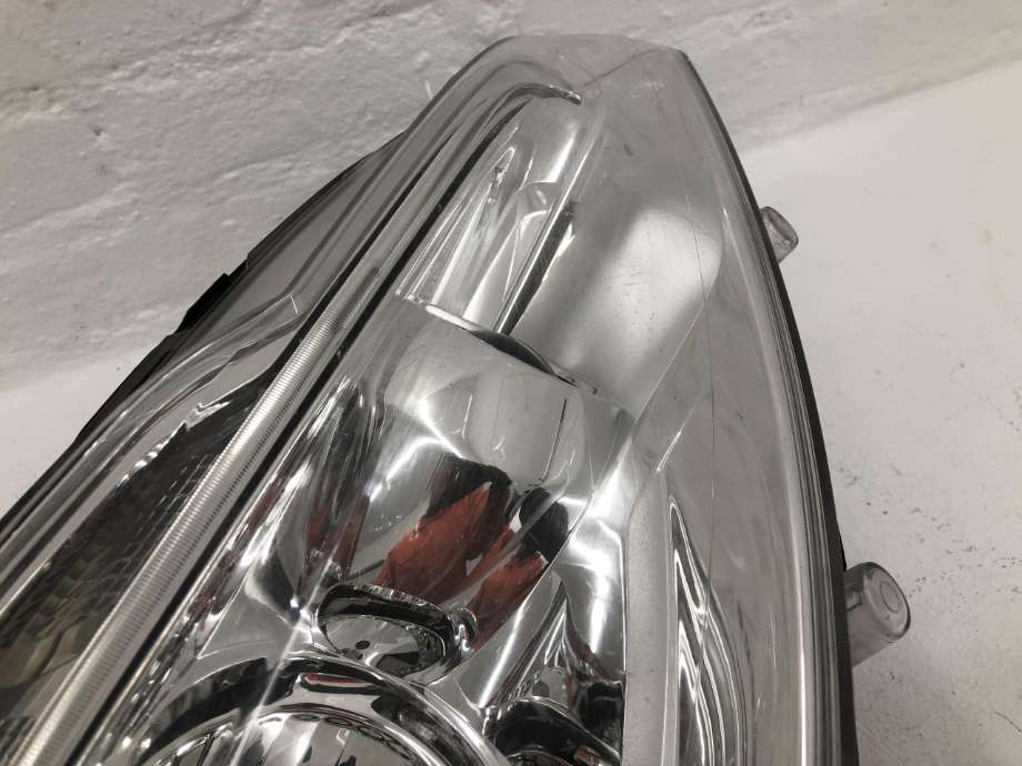Frontlykt høyre halogen til Peugeot 208 2012-2019 (Type I)  (16 853 524 80|16 082 066 80|)