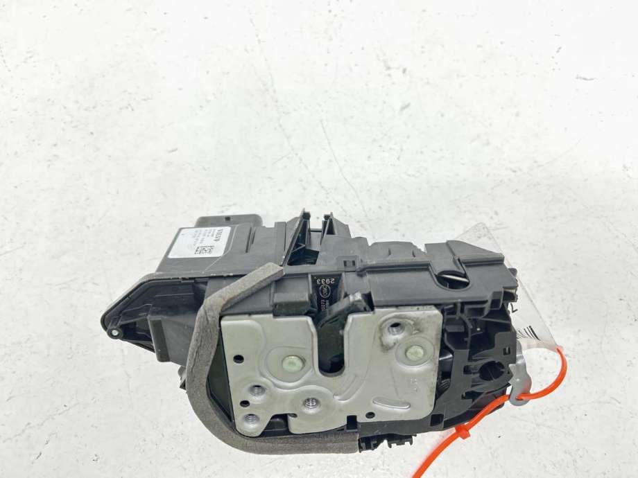 Låsekasse venstre foran til Volvo V90 / V90 CC / S90 2016-->>  (31440997|)