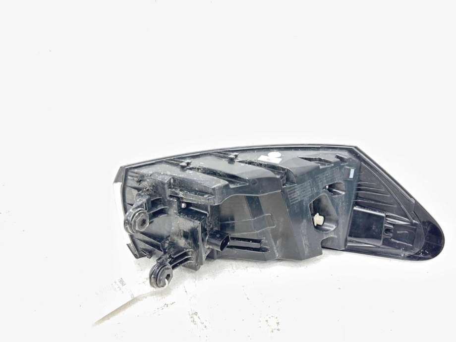 Baklykt høyre ytre til VW ID.4 2020-->>  (11A 945 208 A|)