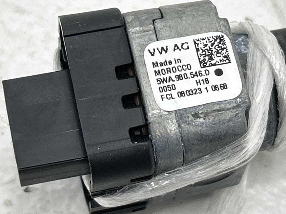 Parkeringskamera bak til VW ID.4 2020-->>  (5WA 980 546 D|)