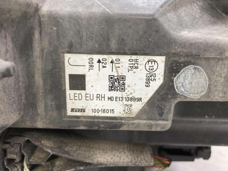 Frontlykt høyre full-LED til Nissan Qashqai 2014-2021 (Type II)  (260104EH1B|)