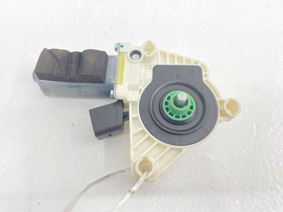 Ruteheis, kun motor, venstre bak til Mercedes CLA 2013-2019 (C117) (C117) (A 207 820 06 42|)