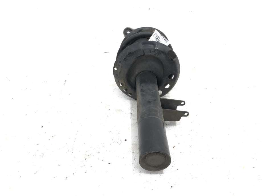Fjærbein venstre foran til Mercedes CLA 2019-->> (C118) (C118) (A 177 323 59 00|A 177 323 57 00|A 177 321 02 00)