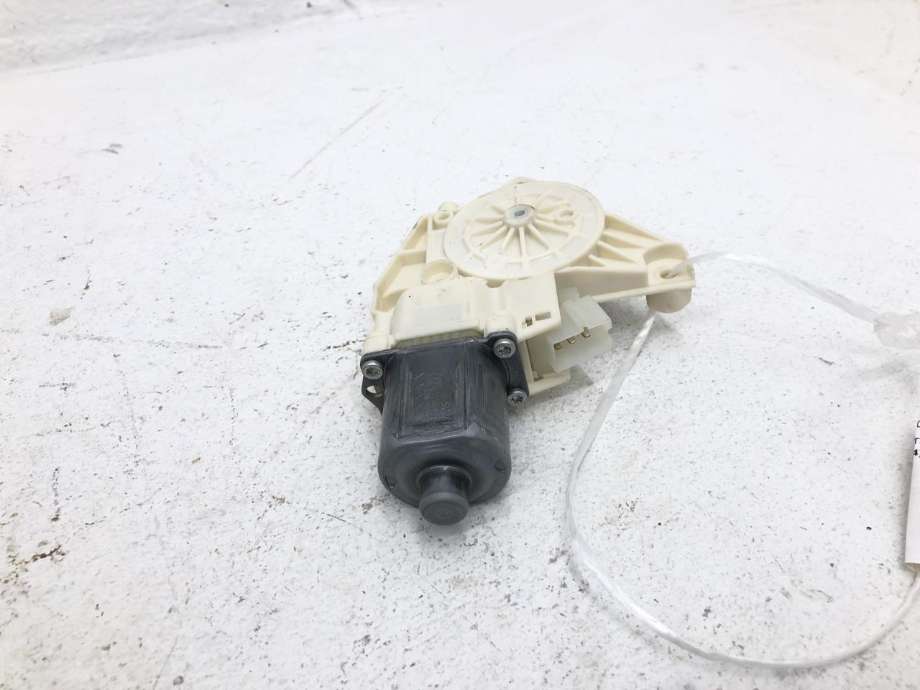 Ruteheis, kun motor, venstre bak til Mercedes GLK 2008-2015 (X204) (X204) (A 204 820 05 42|)