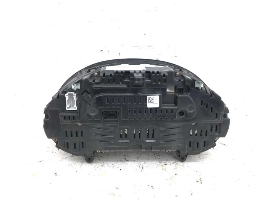 Instrumentpanel til Mercedes C-Klasse 2014-2018 (Fase 1) (W205) (W205) (A 253 900 10 06|)
