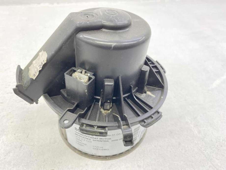 Varmeapparat motor til Mercedes Sprinter 2006-2013 (Fase 1) (906) (906) (A 000 835 61 07|)