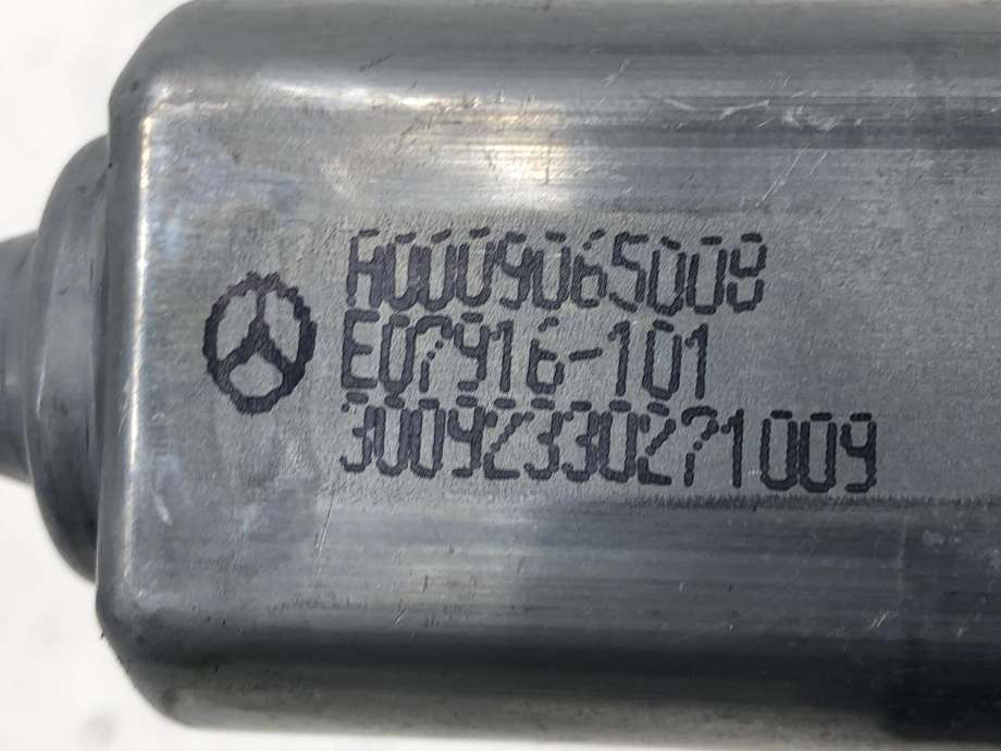 Ruteheis, kun motor, venstre bak til Mercedes GLC 2022-->> (X254) (X254) (A 000 906 50 08|)