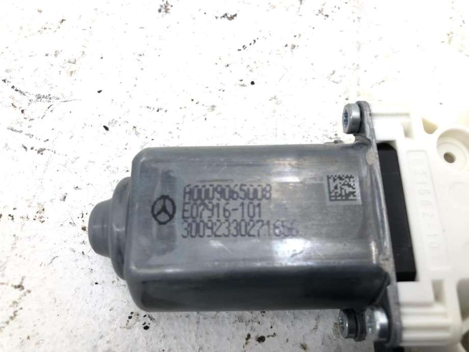 Ruteheis, kun motor, venstre foran til Mercedes GLC 2022-->> (X254) (X254) (A 000 906 50 08|)