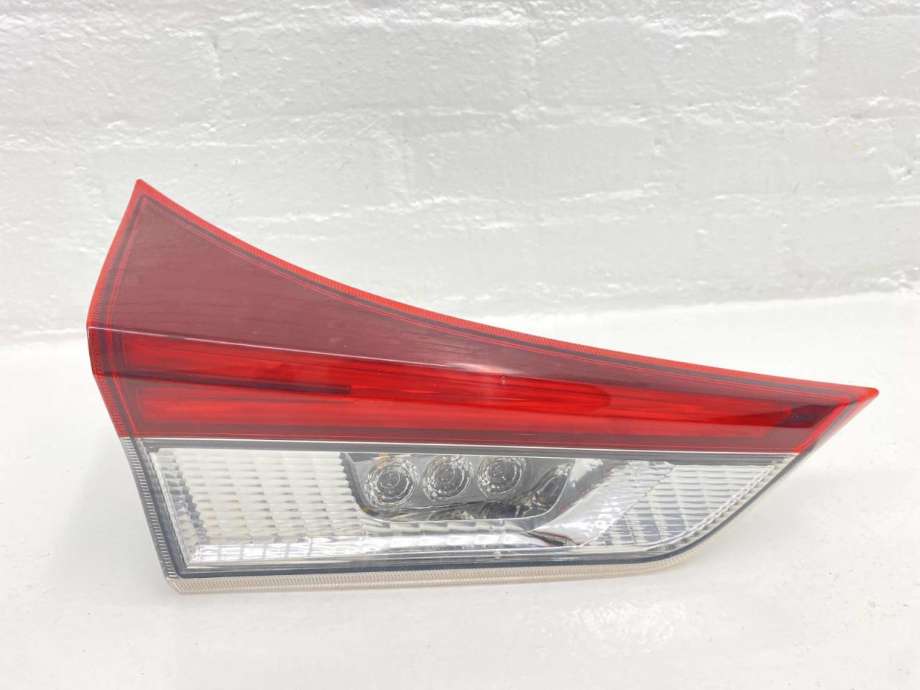 Baklykt venstre indre til Toyota Auris 2015-2019 (Type II, Fase 2)  (8159102850|)