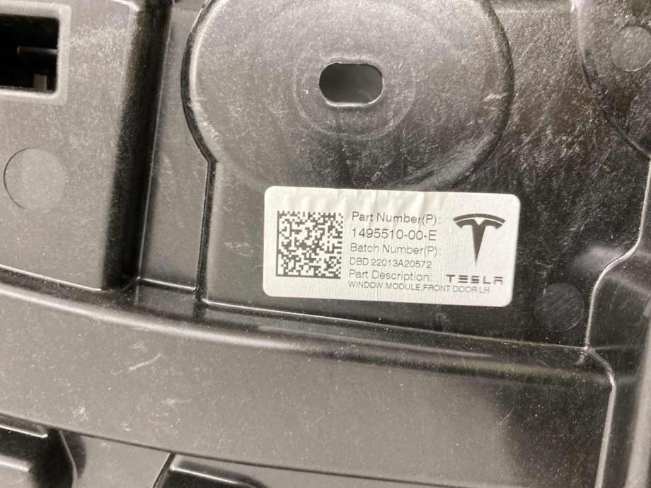 Ruteheis venstre foran til Tesla Model Y 2021-2024 (Type I) (1495510 00E|)