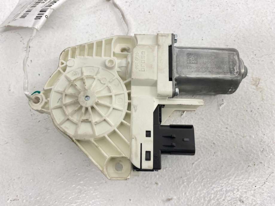 Ruteheis, kun motor, venstre foran til Tesla Model Y 2021-2024 (Type I)  (1634424-00-A|G03482 101|)