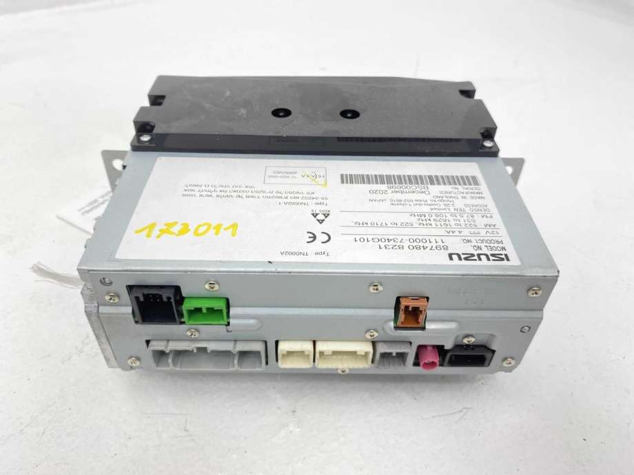 Bilstereo navigasjon til Isuzu D-Max 2021-->> (Type III) (897480 8231|)