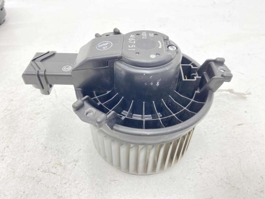 Varmeapparat motor til Isuzu D-Max 2021-->> (Type III)