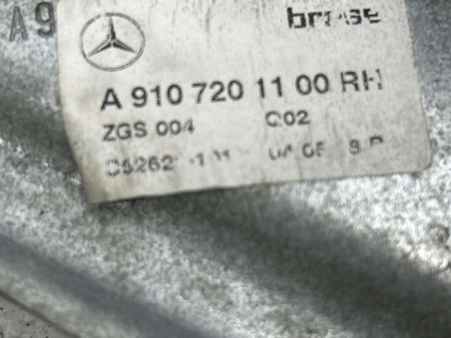 Ruteheis høyre foran til Mercedes Sprinter 2018-->> (907/910) (907/910) (A 910 720 11 00|)