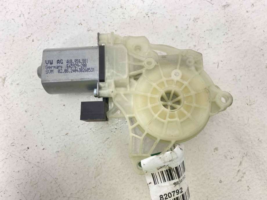 Ruteheis, kun motor, høyre bak til Audi Q4 e-tron 2021-->>  (4K0 959 881|)