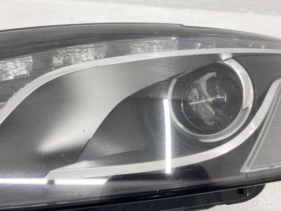 Frontlykt venstre xenon til Audi Q5 2008-2012 (Type I, Fase 1) (8R0 998 029 J|8R0 998 029 F|)