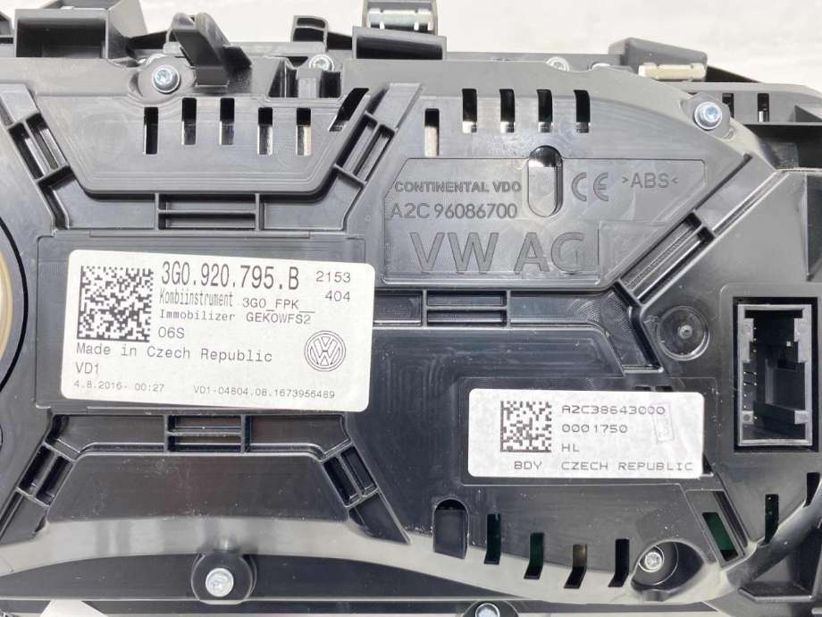 Instrumentpanel til VW Passat 2015-2019 (Fase 1) (B8) (B8) (3G0 920 795 B|)