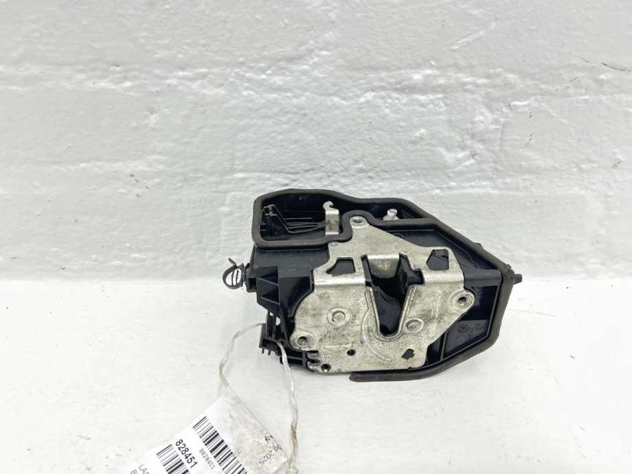 Låsekasse venstre foran til BMW X5 2007-2013 (E70) (E70) (51 21 7 202 143|)