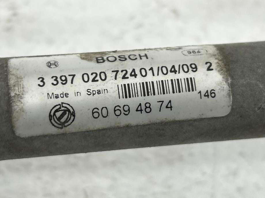 Viskermotor frontrute til Alfa Romeo 159 2005-2011 (77363796|)