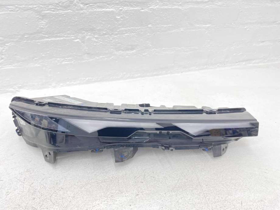Kjørelys led høyre foran til BMW XM 2023-->> (G09) (G09) (63 11 5 A9C FA1|1276 510 0000|9 880 472 07)