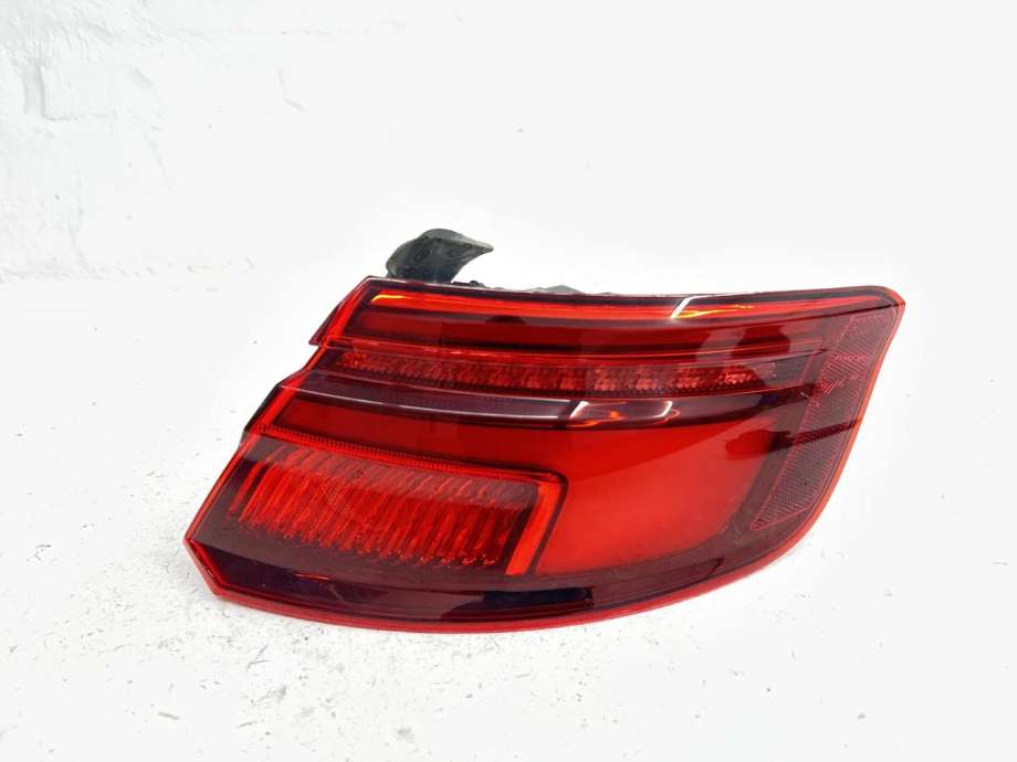 Baklykt høyre ytre til Audi A3, 2016-2020 (Type III, Fase 2)  (8V4 945 092)