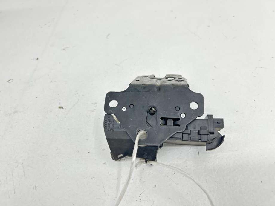 Baklukelås til Audi A3 2003-2008 (Type II, Fase 1)  (8P4 827 505 D|8P4 827 505 C|)