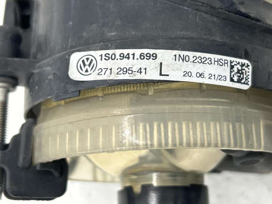 Tåkelykt venstre foran til VW Amarok 2010-2016 (Type I, Fase 1)  (1S0 941 699|)