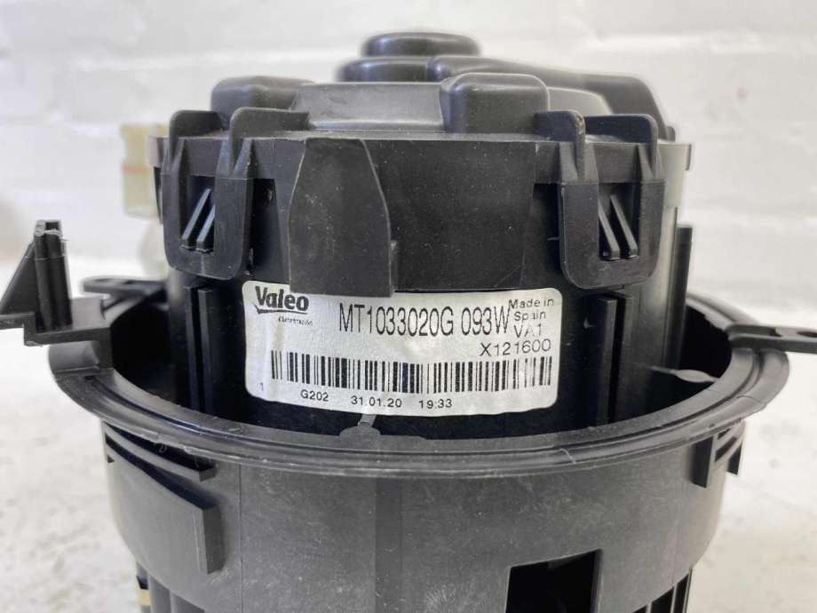 Varmeapparat motor til Nissan E-NV200 2014-->> (272264FA0A|)