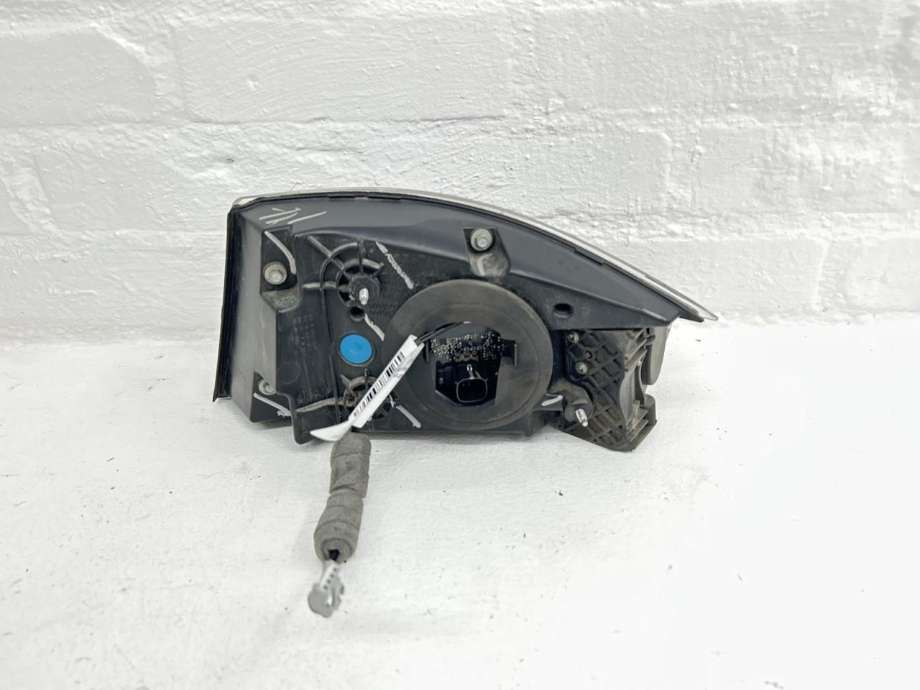 Baklykt venstre ytre til Tesla Model S 2013-2016 (Fase 1)  (6005920 00E|)