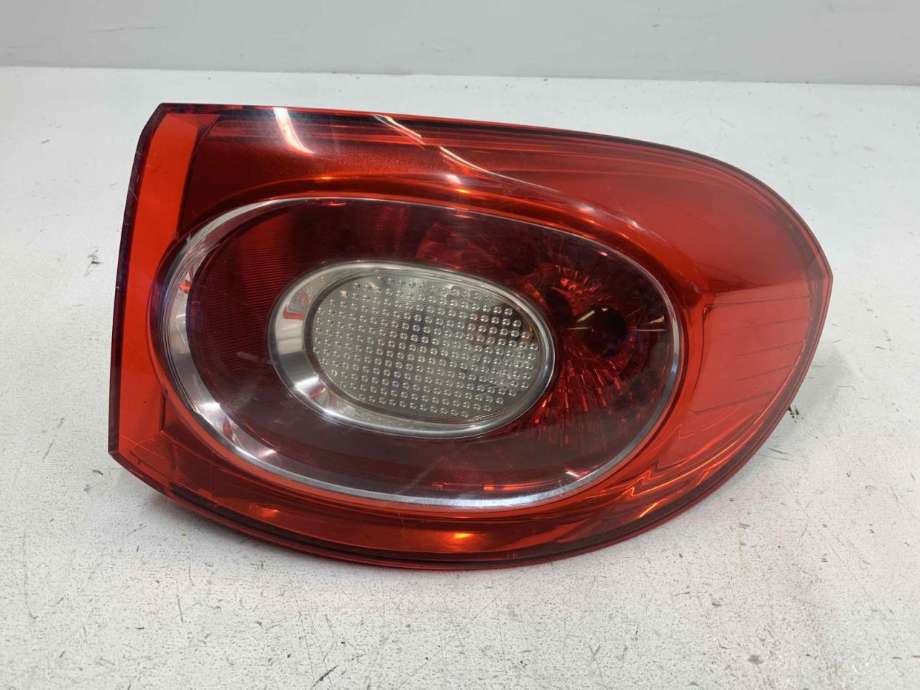 Baklykt høyre ytre til VW Tiguan 2007-2011 (Type I, Fase 1) (5N0 945 096 H|)