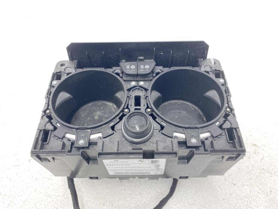 Dashbord koppholder til BMW XM 2023-->> (G09) (G09) (51 16 6 827 173|682717301|)