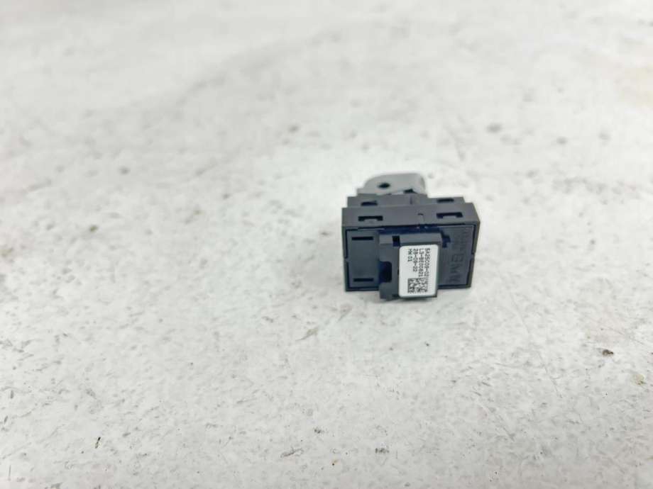 Bryter baklukeåpner til BMW XM 2023-->> (G09) (G09) (61 31 5 A25 C09|)