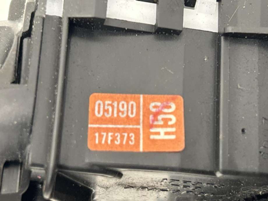 Bryter combi til Toyota Avensis 2009-2015 (Type III, Fase 1)  (8414005190|)
