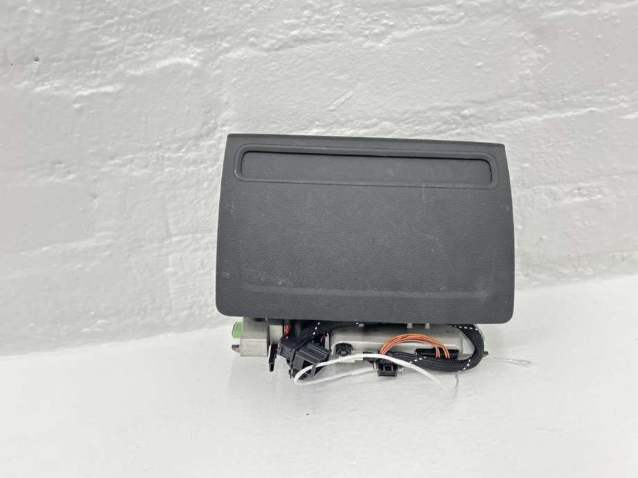 Bilstereo navigasjon skjerm til Audi A3 2016-2020 (Type III, Fase 2)  (8V0 857 273 P|8V0 857 273 P  6PS|)