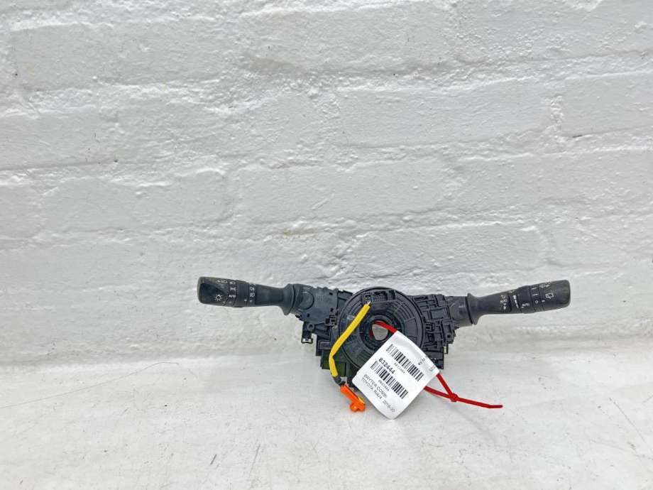 Bryter combi til Toyota RAV4 2016-2019 (Type IV, Fase 2) (8414033250|8465212A90|)