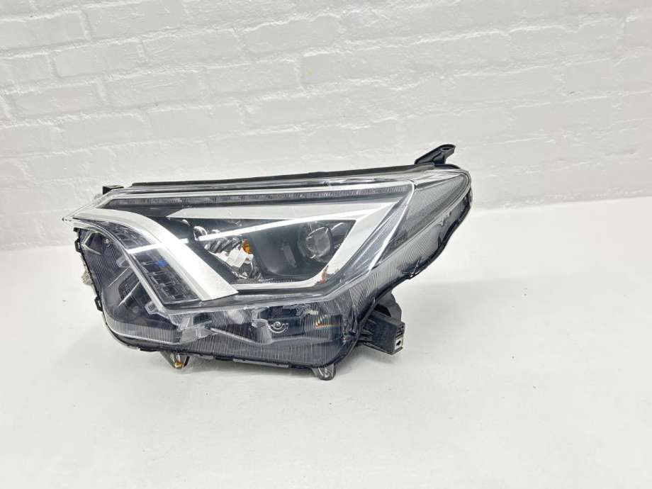 Frontlykt venstre full-LED til Toyota RAV4 2016-2019 (Type IV, Fase 2) (8118542680|)