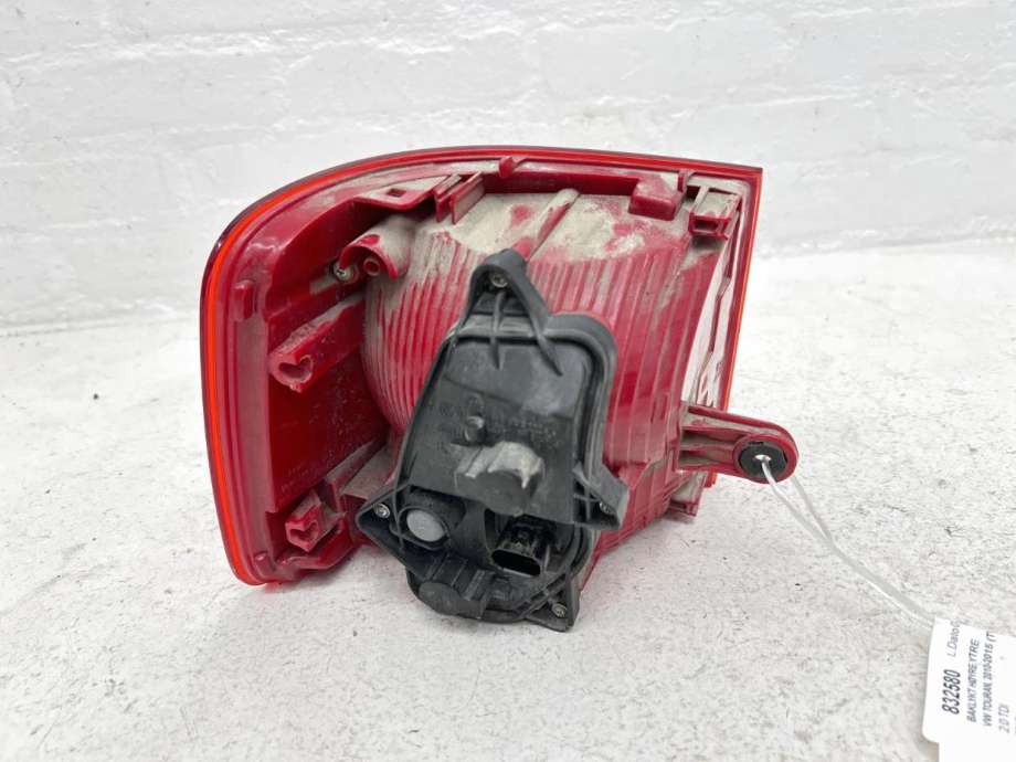 Baklykt høyre ytre til VW Touran 2010-2015 (Type I, Fase 3) (1T0 945 096 R|)