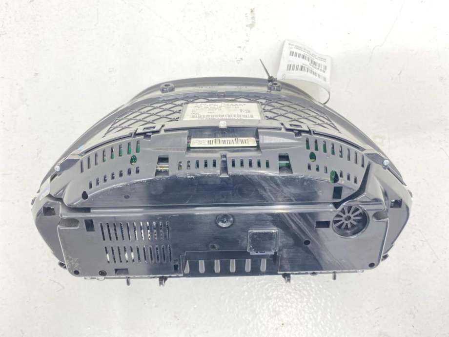 Instrumentpanel til BMW M4 2014-2020 (F82/F83) (F82/F83) (62 10 8 747 336|)