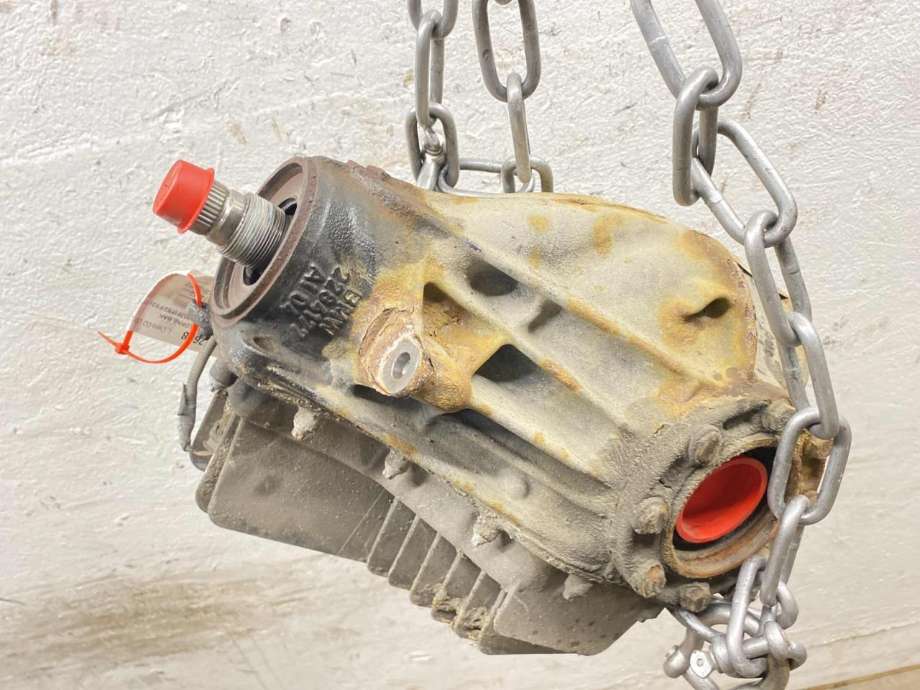 Kardang klokke bak til BMW M4 2014-2020 (F82/F83) (F82/F83) (33 10 8 090 464|)