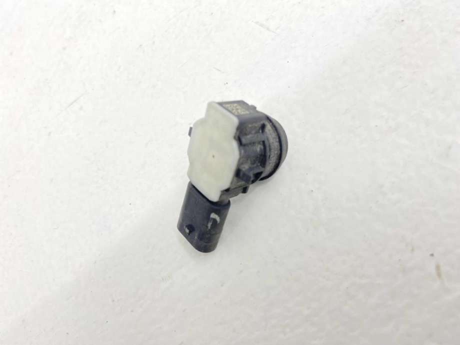 Parkeringssensor foran til BMW M4 2014-2020 (F82/F83) (F82/F83) (66 20 9 261 581|)