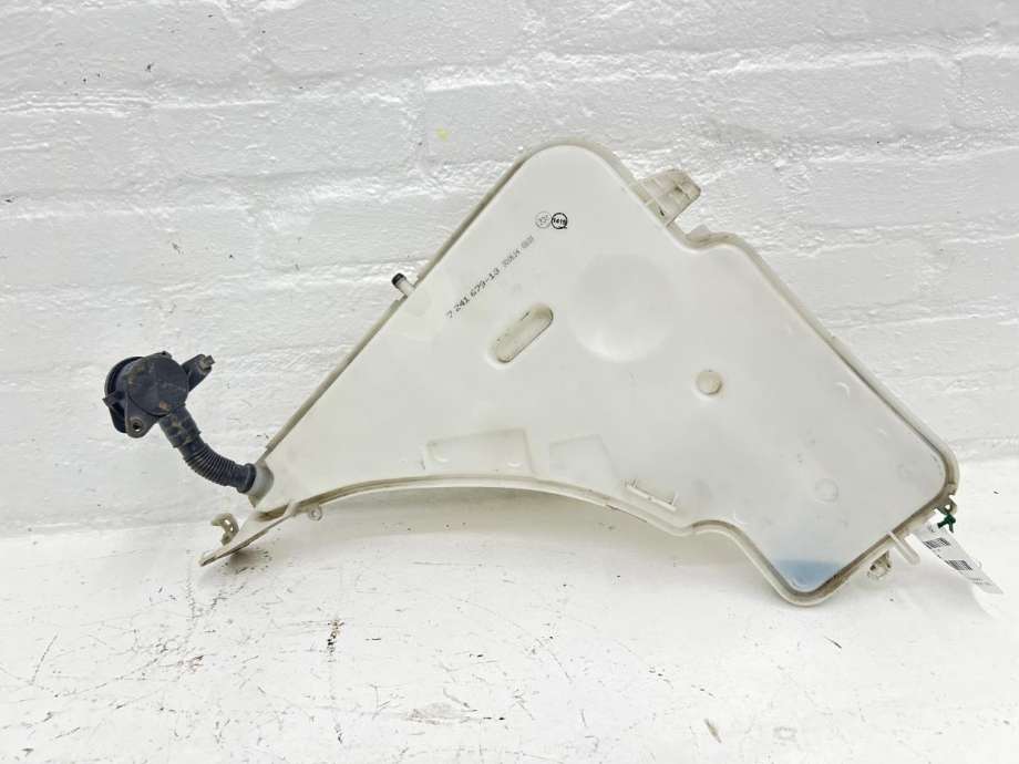 Spylertank foran til BMW M4 2014-2020 (F82/F83) (F82/F83) (61 66 7 241 680|)