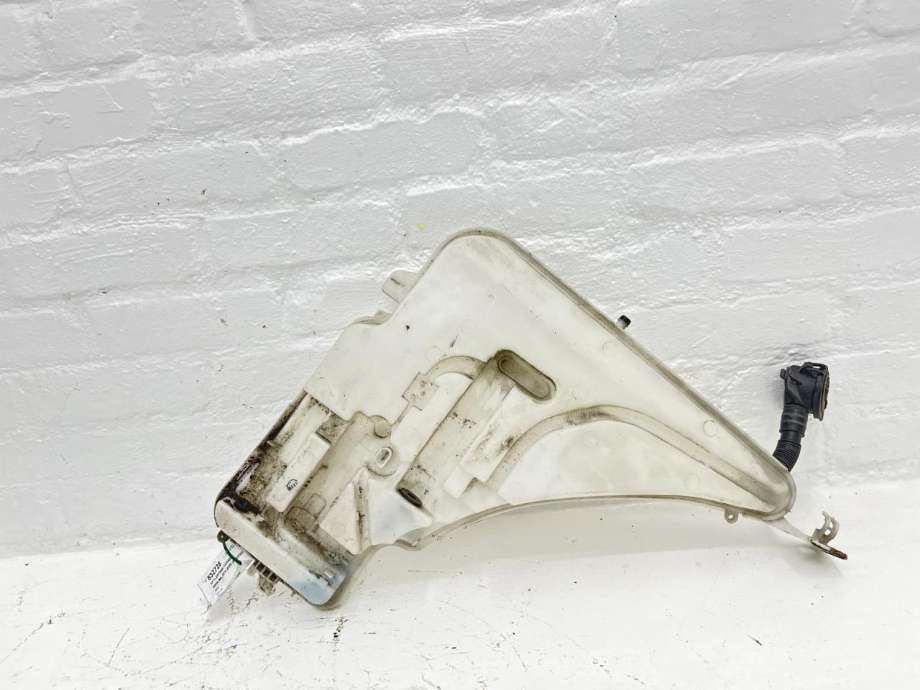 Spylertank foran til BMW M4 2014-2020 (F82/F83) (F82/F83) (61 66 7 241 680|)