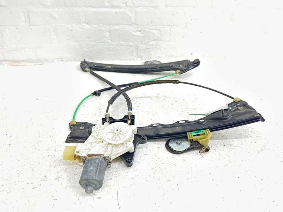 Ruteheis høyre til BMW M4 2014-2020 (F82/F83) (F82/F83) (51 33 7 352 748|)