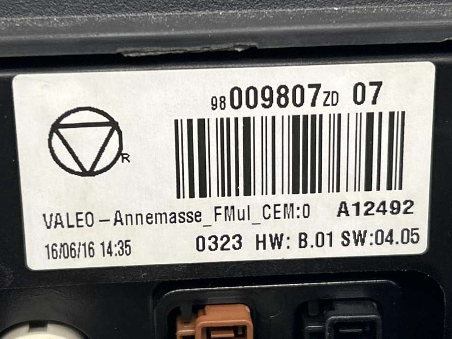 Bilstereo navigasjon skjerm til Citroën C4, Cactus 2014-2017 (Fase 1)  (98 009 807 ZD|)