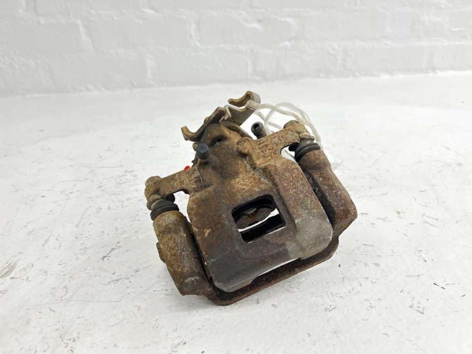 Bremsecaliper venstre bak til Mitsubishi Outlander 2012-2015 (Type III, Fase 1)  (4605B649|)