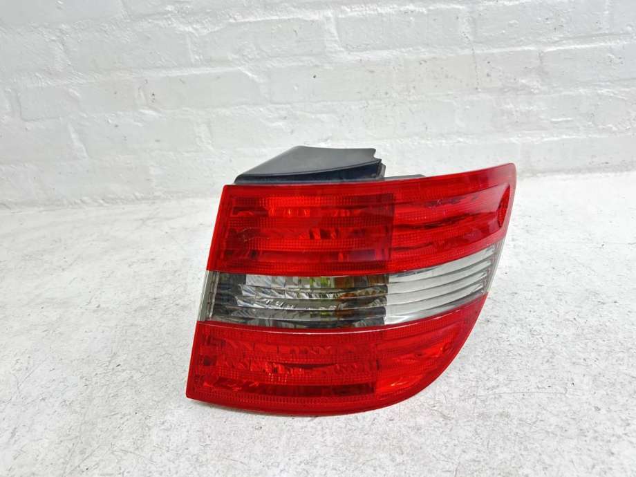 Baklykt høyre ytre til Mercedes B-Klasse 2005-2008 (Fase 1) (W245) (W245) (A 169 820 26 64|)