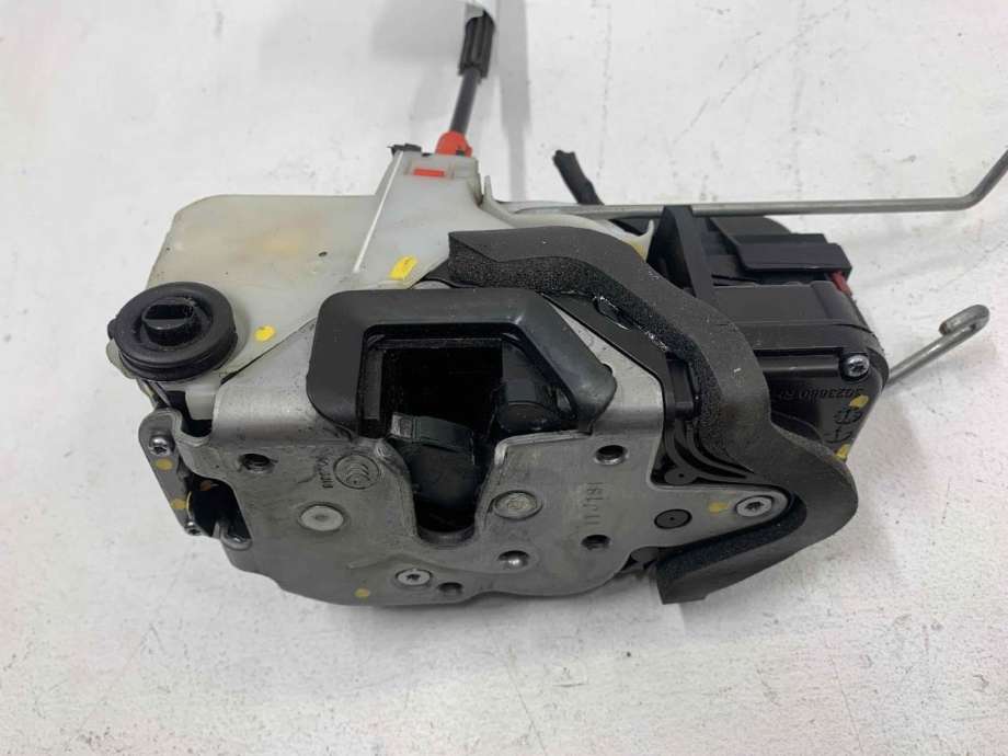 Låsekasse høyre bak til Opel Zafira Tourer 2012-2018  (13579556|)