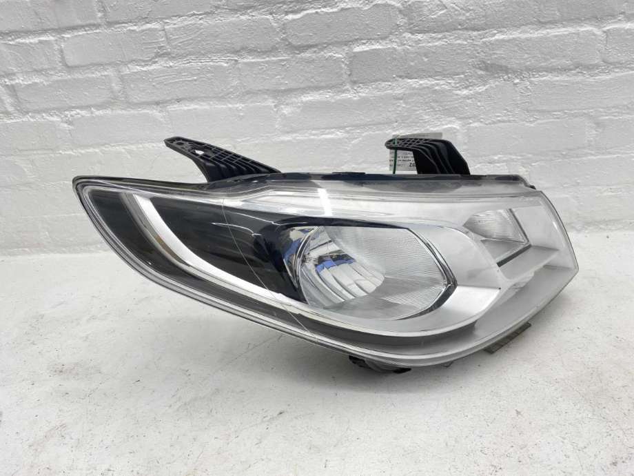 Frontlykt høyre halogen til Maxus e-Deliver 3 2020-->>  (C00056654|)