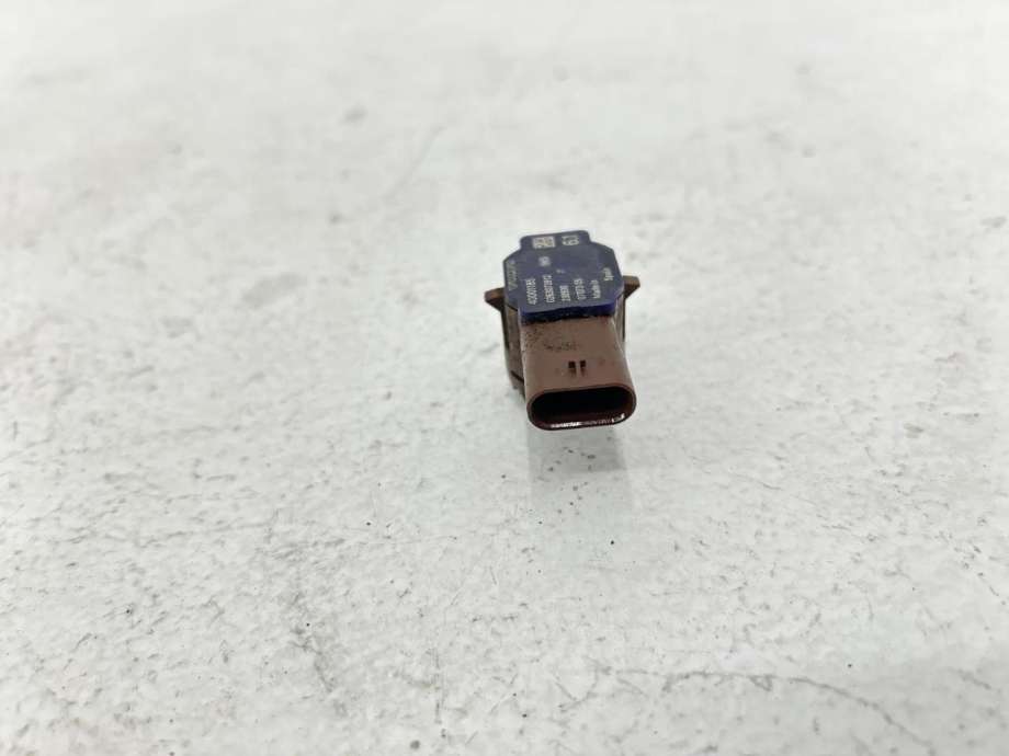 Parkeringssensor bak til Volvo V90 / V90 CC / S90 2016-->>  (32327109|40001185|)
