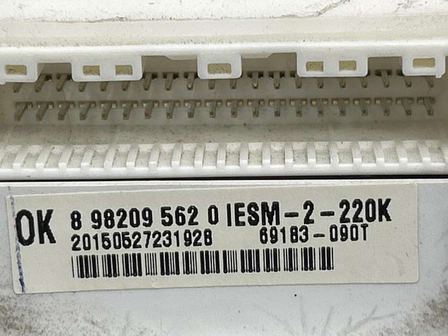 Instrumentpanel til Isuzu D-Max 2012-2017 (Type II, Fase 1) (8982095620|)